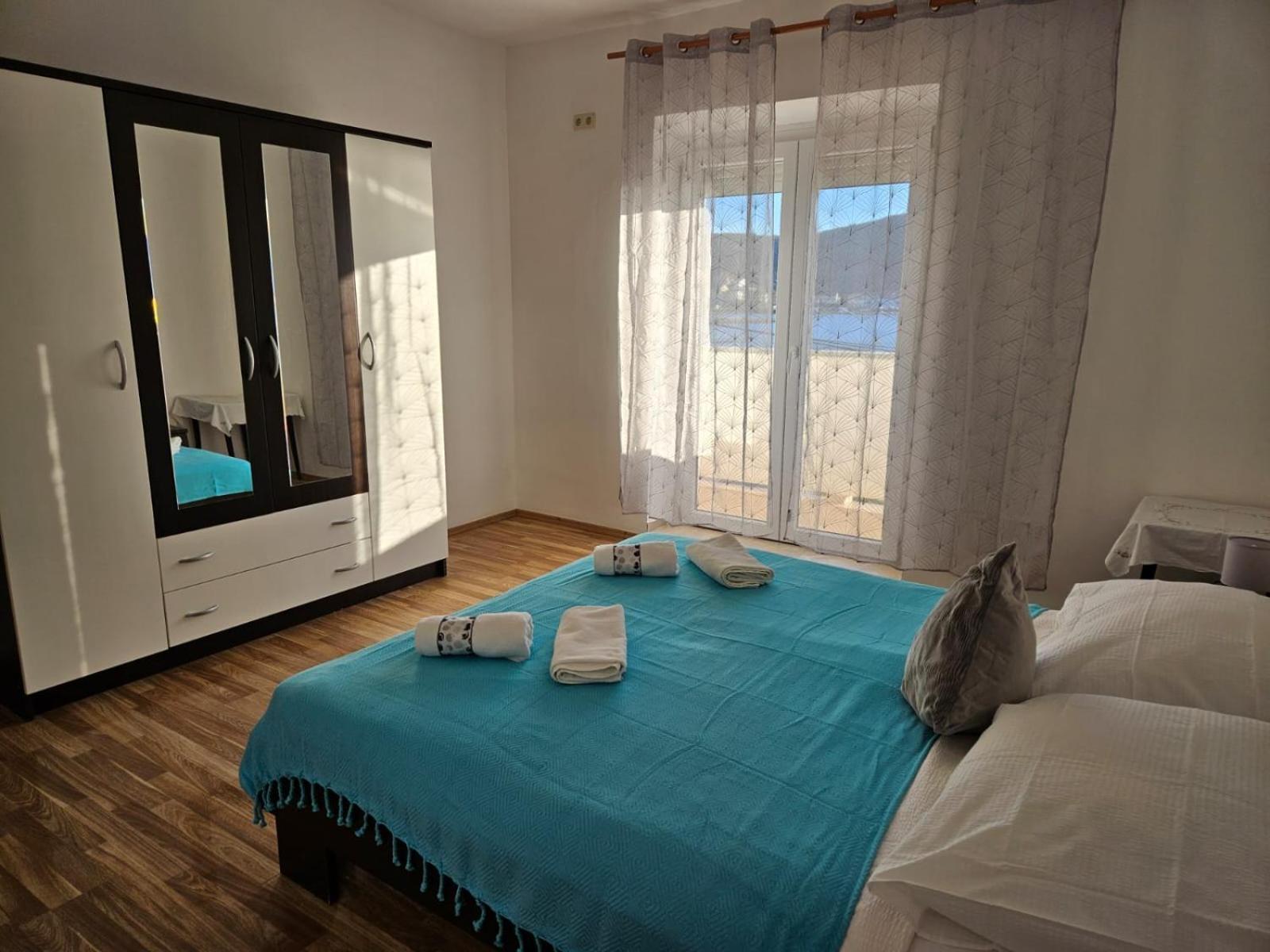 Pljesa Apartments Supetarska Draga Exterior foto